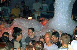 Festa in discoteca
